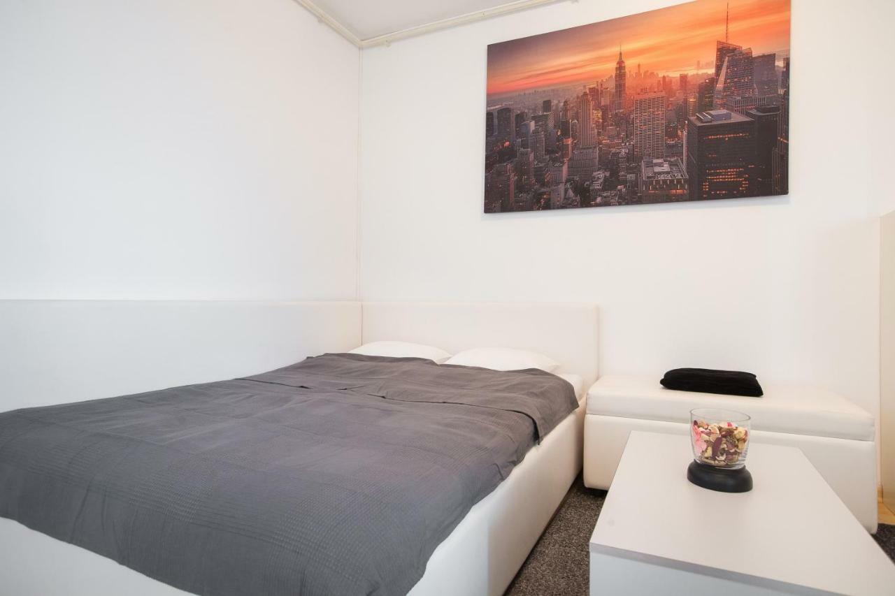 Cozy & Modern Studio With Balcony ザグレブ エクステリア 写真